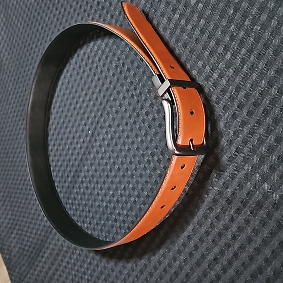 Lee, 34, reversible,  black, brown,  belt - Picture 1 of 6